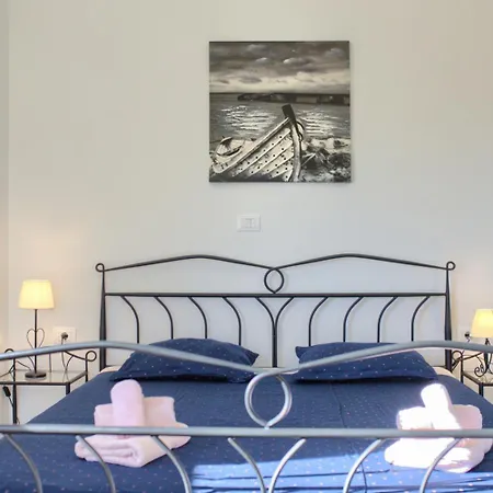 Holiday home Amorea Kuca Sa Privatnim Bazenom I Vrtom, Segotici, Istra *