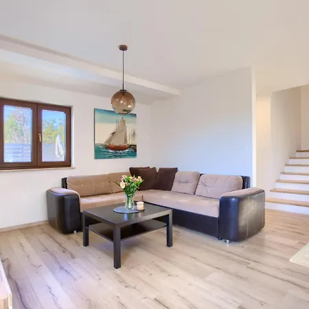 Amorea Kuca Sa Privatnim Bazenom I Vrtom, Segotici, Istra Holiday home Krnica