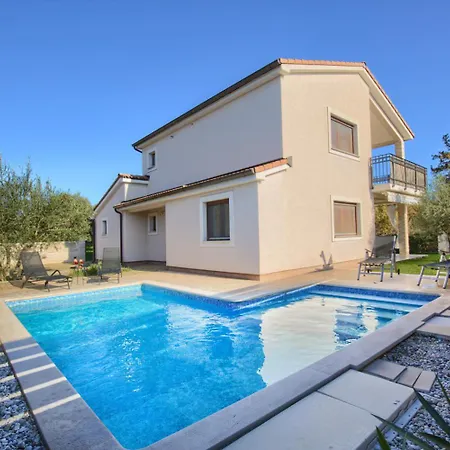 Holiday home Amorea Kuca Sa Privatnim Bazenom I Vrtom, Segotici, Istra *